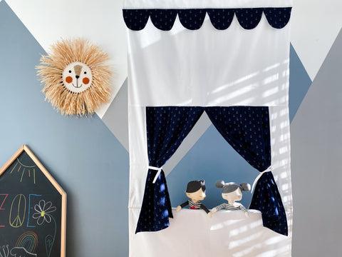 Teatro delle marionette Spettacolo di Punch e Judy in mussola blu scuro, ancora con asta telescopica