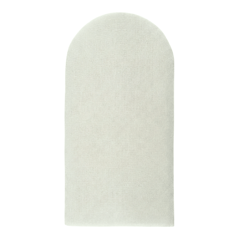 Das KraftKids Wandpaneel abgerundet Leinen ist ein hellgraues, rechteckiges Paneel mit einer abgerundeten Oberseite aus weichem Leinenstoff, das auf einem einfarbig weißen Hintergrund steht.