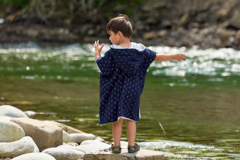 Poncho da bagno in mussola blu scuro ancoraggio